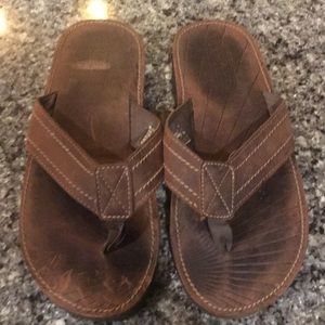 Men’s size 11 all leather flip flops